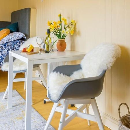 The Baytree Shepherds Hut Vila Stonehouse  Exterior foto