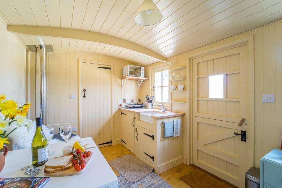 The Baytree Shepherds Hut Vila Stonehouse  Exterior foto